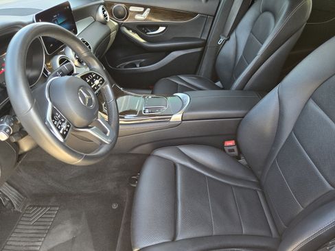 Used 2020 Mercedes-Benz GLC 300 image 9