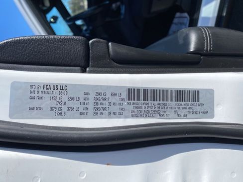 Used 2020 Jeep Grand Cherokee Laredo image 25