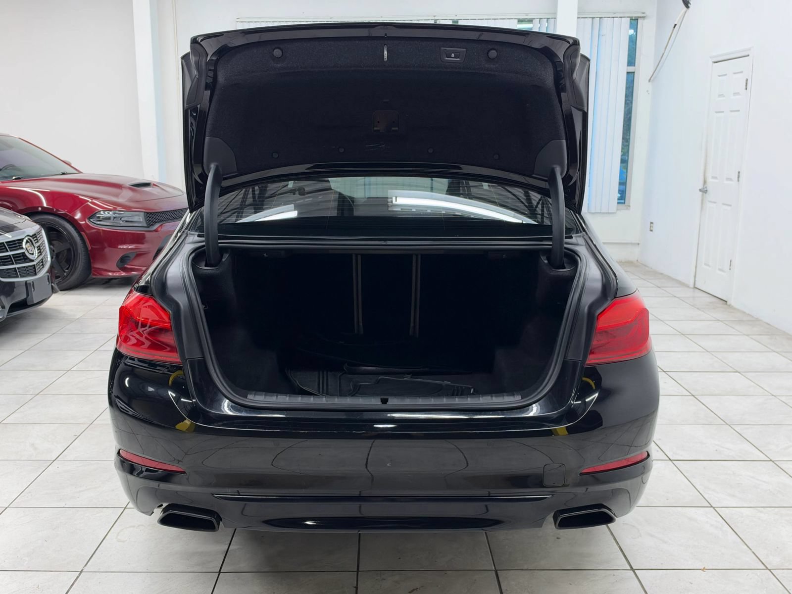 Used 2017 BMW 540i RWD image 19