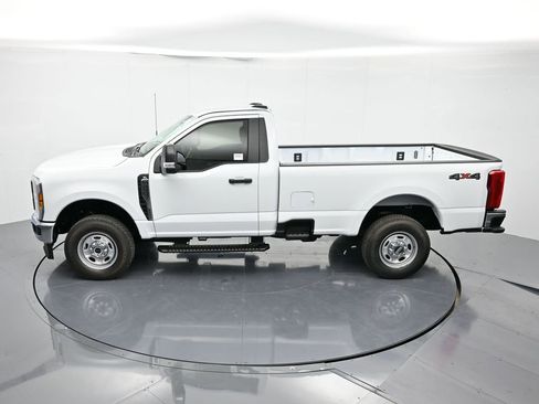 New 2026 Ford F250 XL w/ XL Chrome Package image 34