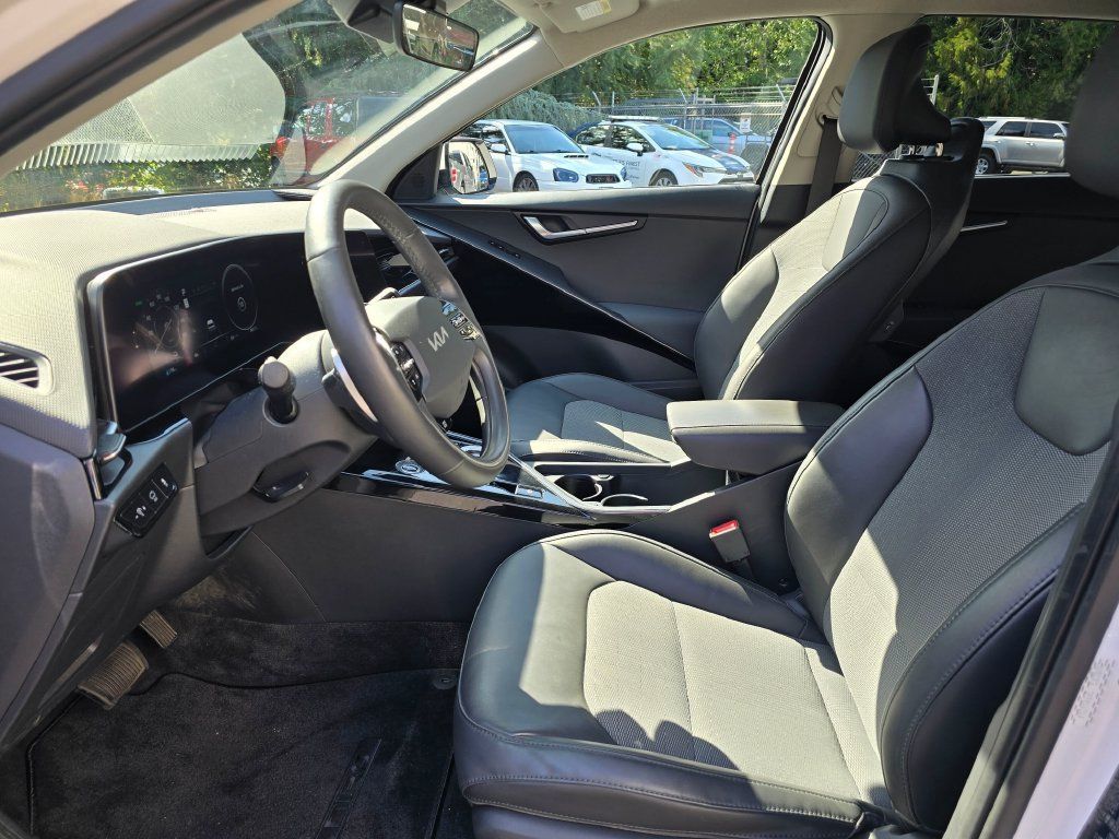 Certified 2023 Kia Niro Wind w/ Wind Preserve Package FWD image 8
