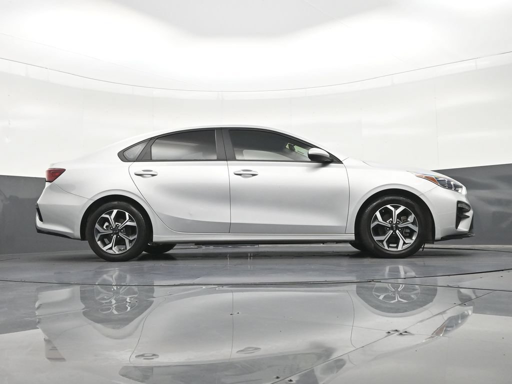 Used 2020 Kia Forte LXS FWD image 28