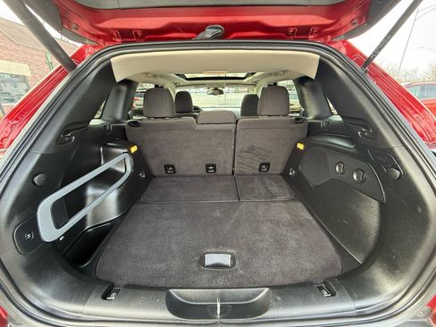 Used 2017 Jeep Cherokee Latitude w/ Comfort/Convenience Group image 10