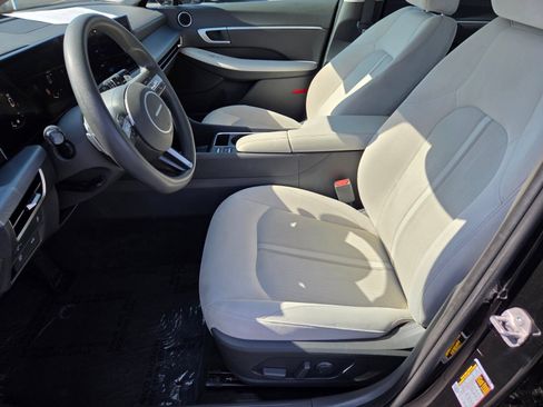 Used 2025 Hyundai Sonata SEL FWD image 10