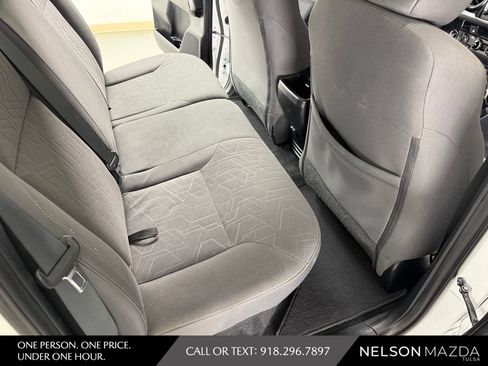 Used 2018 Toyota Tacoma TRD Sport w/ Technology Package AWD/4WD image 42