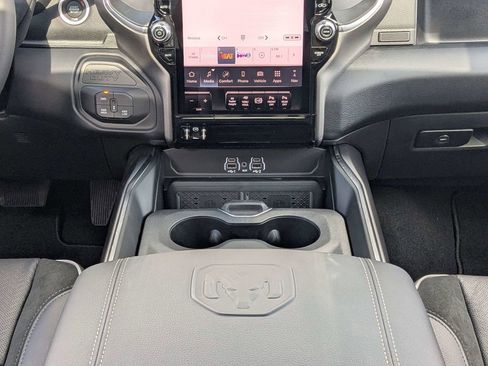 New 2026 RAM 2500 Laramie AWD/4WD image 16