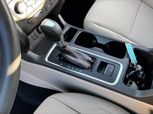 Used 2017 Ford Escape SE image 15