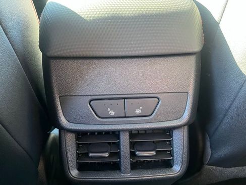 New 2026 Chevrolet Equinox RS w/ Convenience Package III AWD/4WD image 28