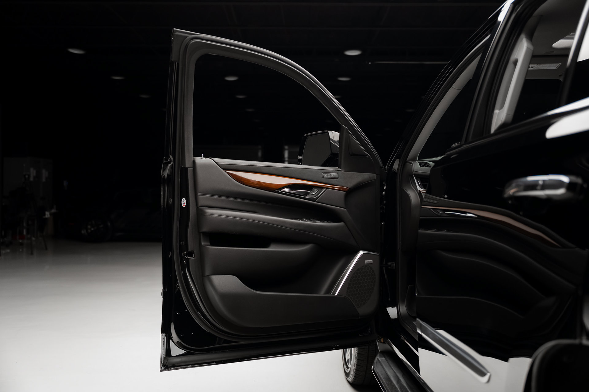 Used 2020 Cadillac Escalade Luxury RWD image 44