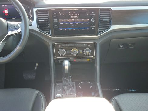 Used 2023 Volkswagen Atlas SE FWD image 29