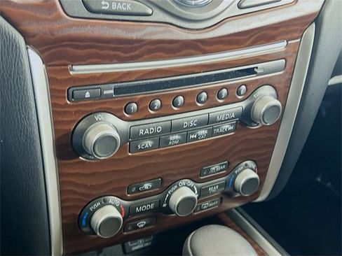 Used 2020 Nissan Pathfinder Platinum image 13