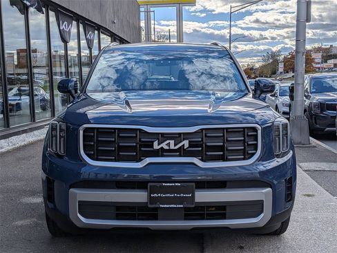 Used 2023 Kia Telluride S w/ S Sunroof Package image 3