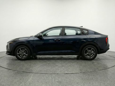 Used 2025 Kia K4 LXS image 5