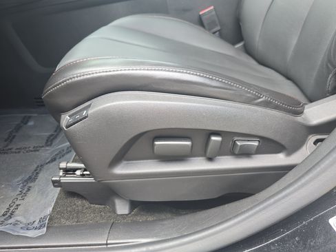 Used 2017 Chevrolet Equinox Premier w/ Enhanced Convenience Package FWD image 29