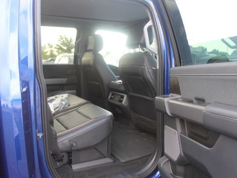 New 2026 Ford F350 Lariat w/ Black Appearance Package AWD/4WD image 17