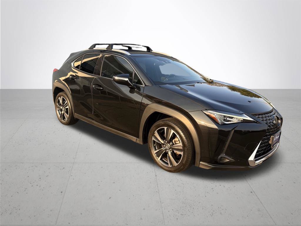 Used 2019 Lexus UX 200 w/ Accessory Package FWD image 4