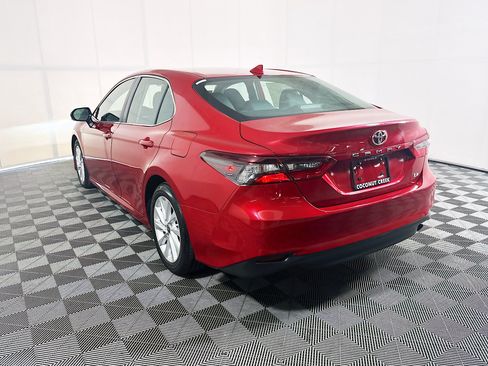 Used 2023 Toyota Camry LE w/ Convenience Package FWD image 5