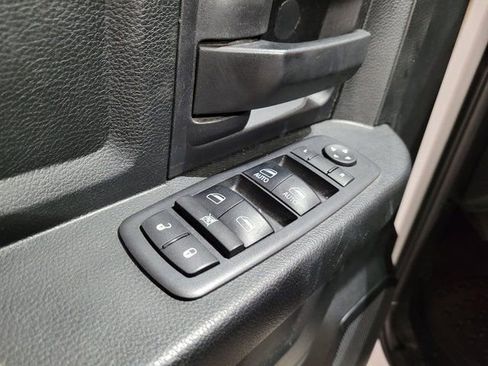 Used 2018 RAM 1500 Express w/ Express Value Package image 36