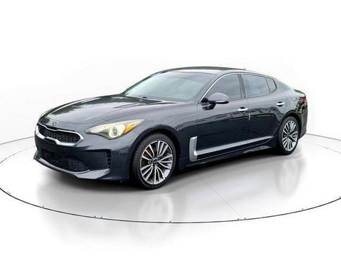Used 2019 Kia Stinger image 2