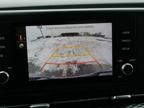 Certified 2024 Kia Carnival LX image 27