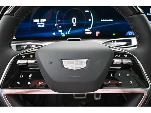 New 2026 Cadillac Vistiq Luxury image 24