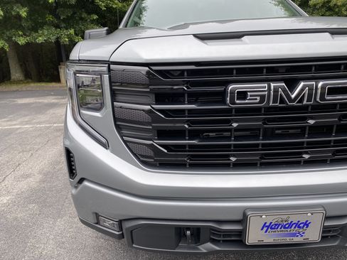 Used 2024 GMC Sierra 1500 Elevation w/ Preferred Package AWD/4WD image 15