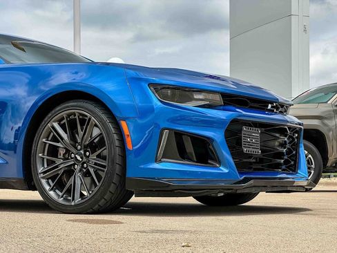 Used 2017 Chevrolet Camaro ZL1 RWD image 13
