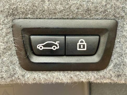 Used 2012 BMW 750Li image 15