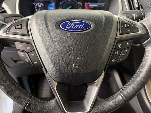 Used 2017 Ford Edge SEL w/ Equipment Group 201A AWD/4WD image 16