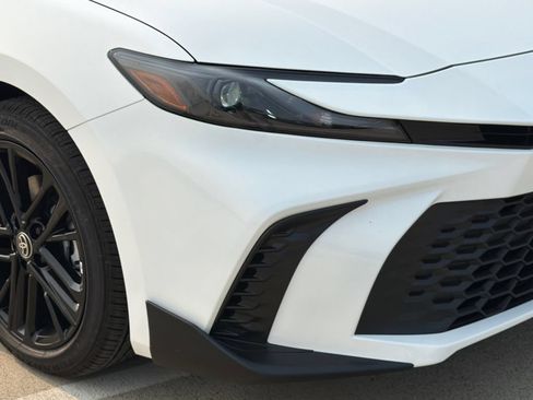 New 2026 Toyota Camry SE FWD image 8