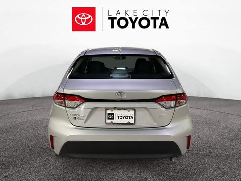 Used 2025 Toyota Corolla LE image 6