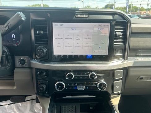 New 2026 Ford F250 Platinum w/ Platinum Plus Package AWD/4WD image 22