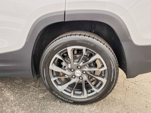 Used 2022 GMC Terrain SLT w/ Infotainment Package II image 29