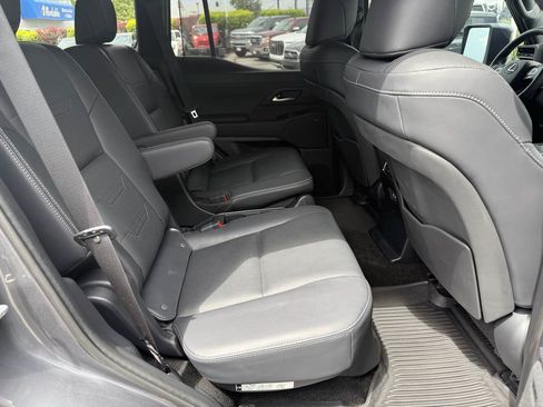 Used 2025 Lexus GX 550 w/ Accessory Package (2T) AWD/4WD image 24