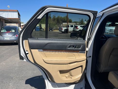 Used 2016 Ford Explorer Limited w/ Equipment Group 301A FWD image 15