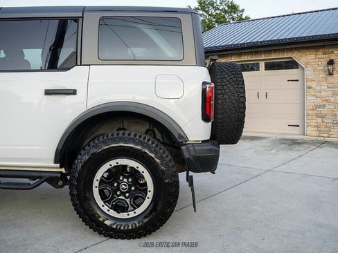 Used 2023 Ford Bronco Badlands w/ Sasquatch Package AWD/4WD image 5