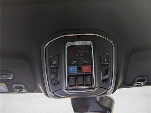 New 2025 Jeep Grand Cherokee Limited w/ Black Appearance Package image 21