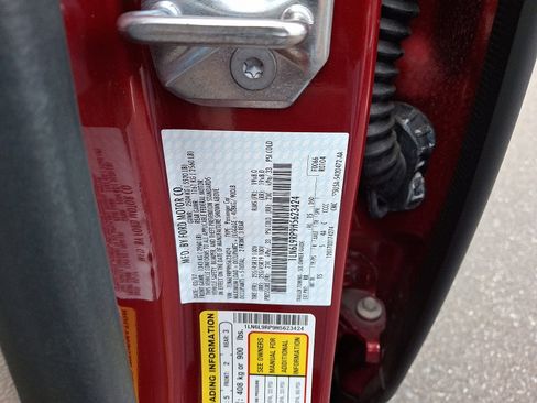 Used 2017 Lincoln Continental Reserve w/ Climate Package image 27