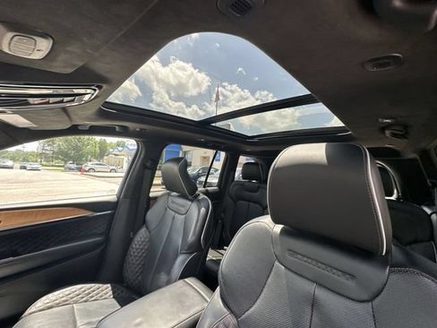 Used 2022 Jeep Grand Cherokee Summit AWD/4WD image 18