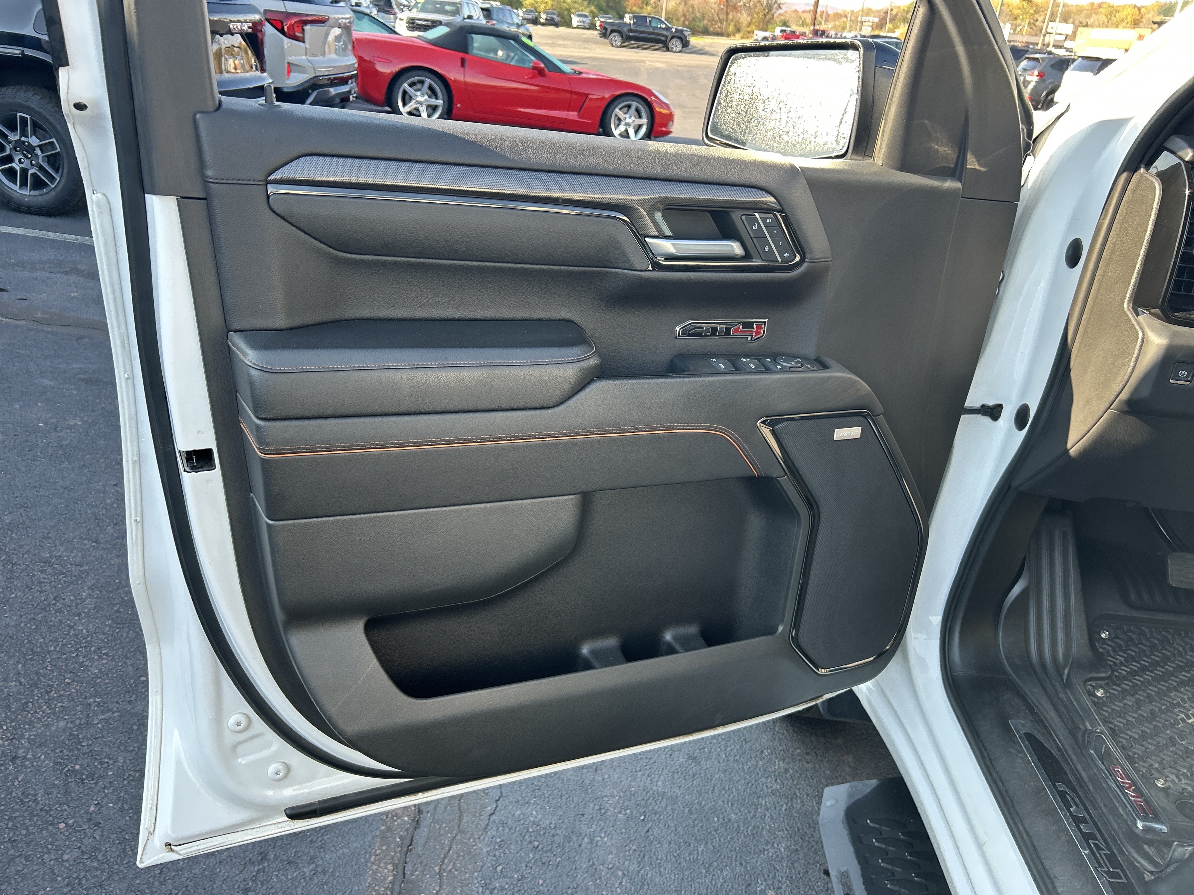 Used 2023 GMC Sierra 1500 AT4 AWD/4WD image 15