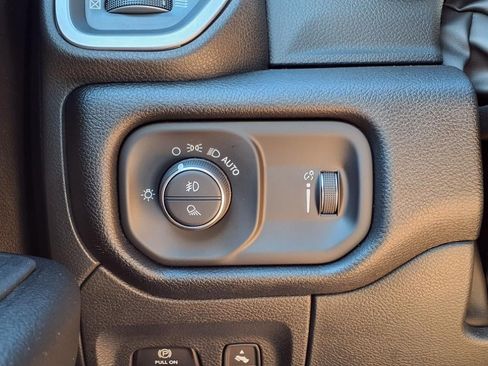 Used 2022 RAM 1500 Big Horn image 23