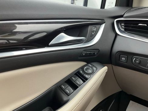 Used 2021 Buick Enclave Premium w/ Sun and Sites Package image 28