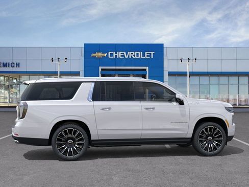 New 2025 Chevrolet Suburban High Country image 5