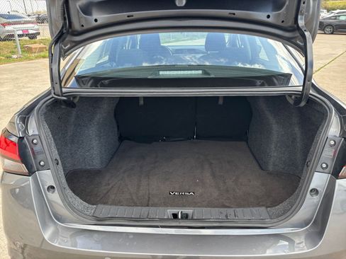 Used 2025 Nissan Versa SV w/ Trunk Package image 29