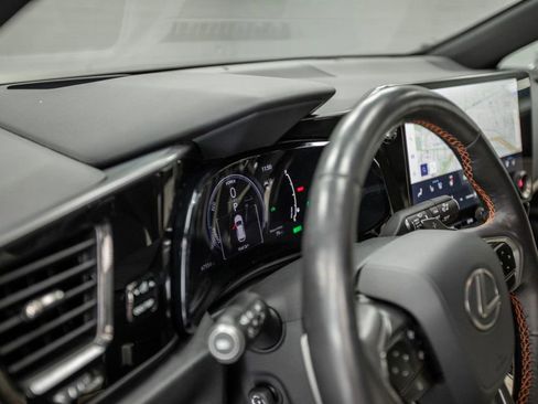 Used 2024 Lexus NX 300h AWD w/ Luxury Package image 18