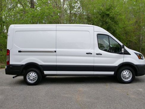 Used 2024 Ford Transit 350 148 Medium Roof AWD image 40
