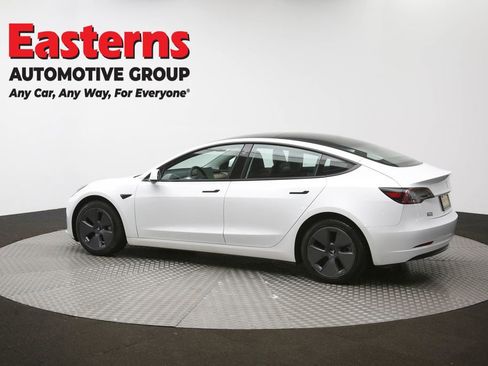 Used 2023 Tesla Model 3 Standard Range image 61