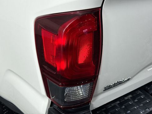 Used 2021 Toyota Tacoma SR image 32