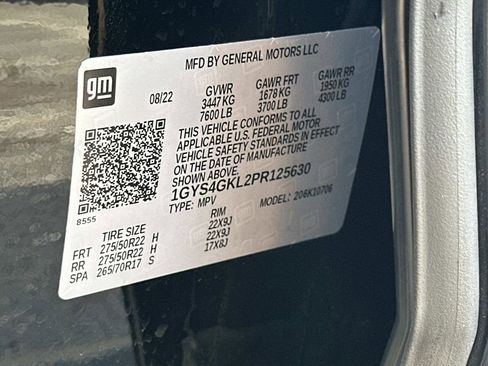 Used 2023 Cadillac Escalade Sport Platinum w/ LPO, ONYX Package image 32