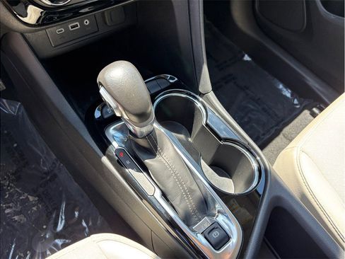 Used 2021 Buick Encore GX Select image 32